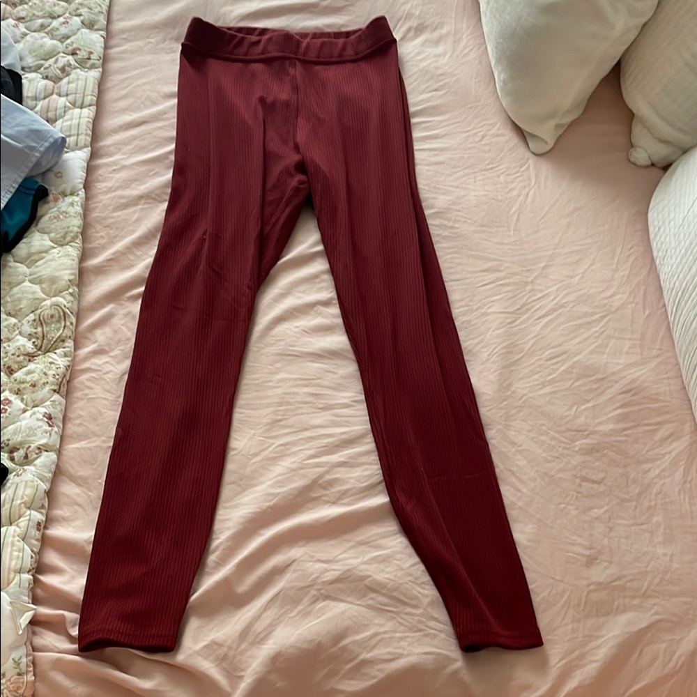 Burgundy Ribbed Alo Leggings